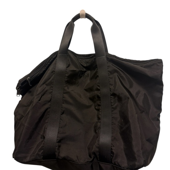 Tumi Black Travel Bag can attach to the suitcase or luggage - Picture 3 of 16